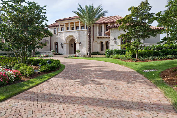 Best Driveway Paving Company  in Nice, CA